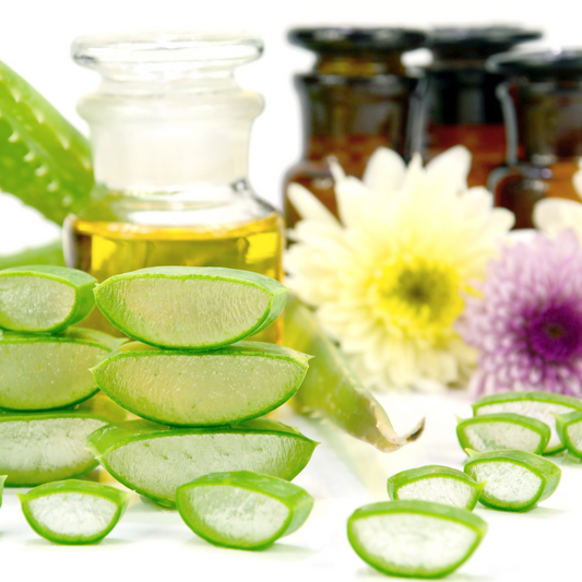 Ingredients for hair care, aloe vera, chalendulla, vegan protein, chamomille and natural oils. Take care of your curls!